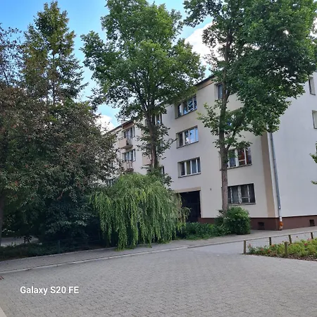 Franciszkanska 3 *